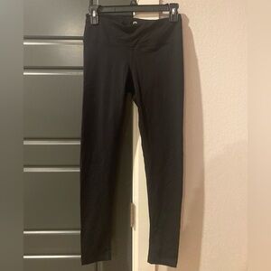 Black 90 degree leggings with pocket